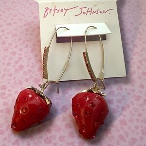 Betsy Johnson Babycakes Resin Strawberry Drop Earrings New With Tags